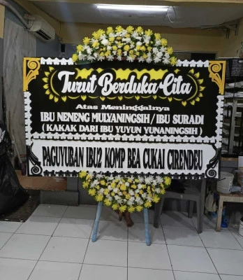 Papan Bunga di Stasiun Depok Baru