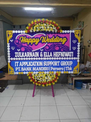 Papan Bunga di Stasiun Depok Baru